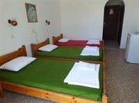 Young Inn Науса Екстериор снимка