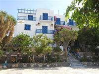 Young Inn Науса Екстериор снимка